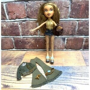 2002 Bratz Funk N Glow 1st‎ Edition Yasmin Doll MGA with clothes accessories